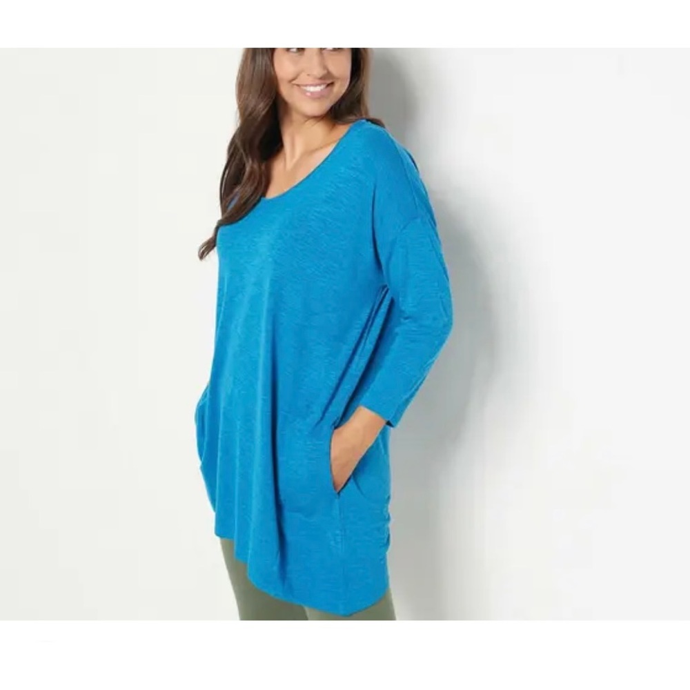 NWOT LOGO Lori Goldstein comfy top with pockets L